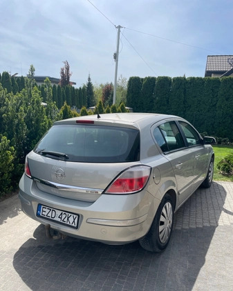 Opel Astra cena 12500 przebieg: 123834, rok produkcji 2005 z Łódź małe 46